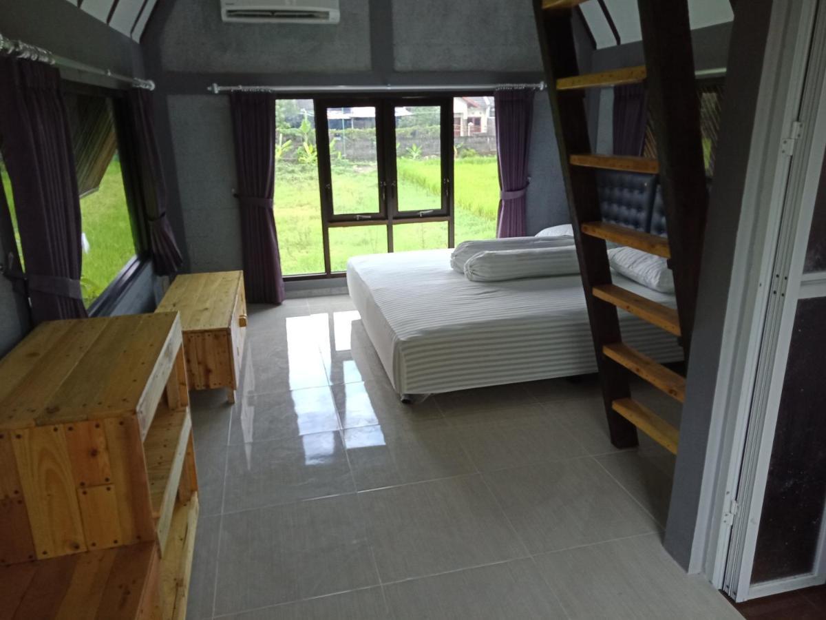 Joglopari Guesthouse Room 2 Bukan Untuk Pasangan Non Pasutri Tjepit Exterior photo